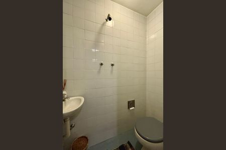 Apartamento para alugar com 136m², 3 quartos e 1 vaga Apartamento para alugar com 136m², 3 quartos e 1 vagaÁrea de serviço - banheiro