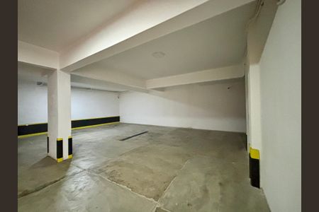 Apartamento para alugar com 136m², 3 quartos e 1 vaga Apartamento para alugar com 136m², 3 quartos e 1 vagaGaragem
