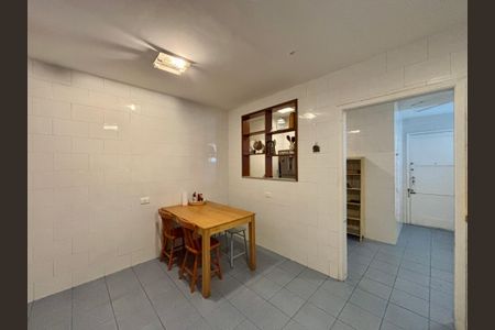 Apartamento para alugar com 136m², 3 quartos e 1 vaga Apartamento para alugar com 136m², 3 quartos e 1 vagaCozinha