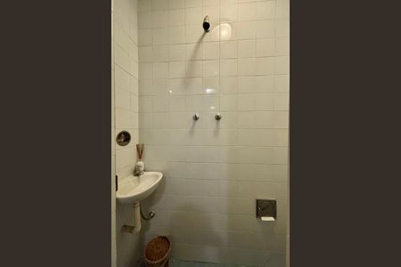 Apartamento para alugar com 136m², 3 quartos e 1 vaga Apartamento para alugar com 136m², 3 quartos e 1 vagaÁrea de serviço - banheiro