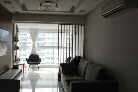 Apartamento para alugar com 103m², 3 quartos e 2 vagasSala