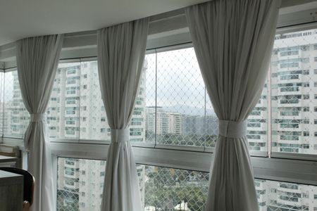 Varanda de apartamento para alugar com 3 quartos, 103m² em Barra da Tijuca, Rio de Janeiro