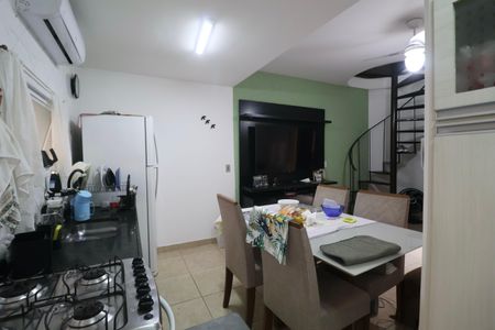 Apartamento para alugar com 53m², 2 quartos e 2 vagasCozinha