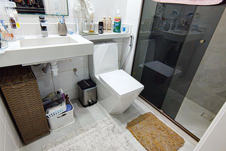Apartamento à venda com 184m², 3 quartos e 2 vagas Apartamento à venda com 184m², 3 quartos e 2 vagasBanheiro da Suíte 2