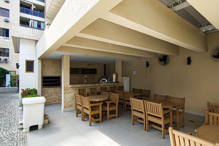 Apartamento à venda com 184m², 3 quartos e 2 vagas Apartamento à venda com 184m², 3 quartos e 2 vagasÁrea comum