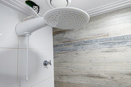 Apartamento à venda com 184m², 3 quartos e 2 vagas Apartamento à venda com 184m², 3 quartos e 2 vagasBanheiro da Suíte 1