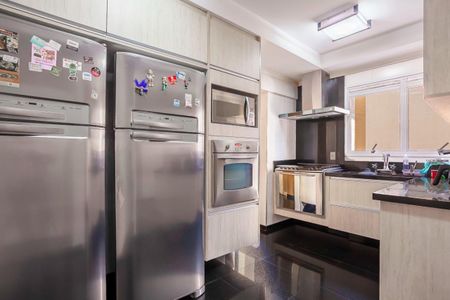 Apartamento à venda com 250m², 4 quartos e 4 vagas