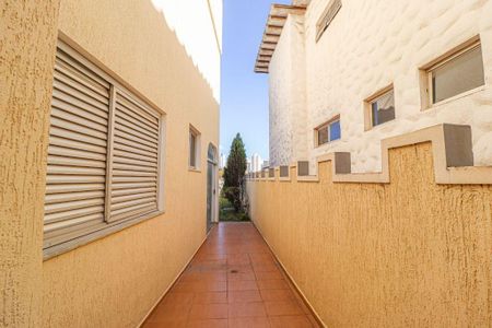 Casa à venda com 320m², 4 quartos e 4 vagas