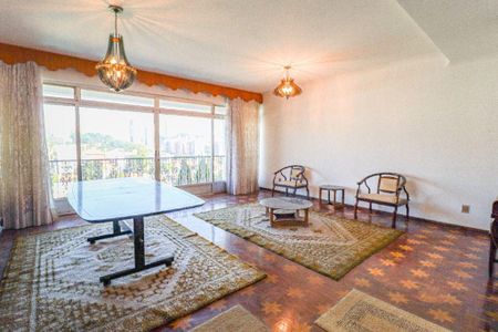 Casa à venda com 4 quartos, 320m² em Vila Romana, São Paulo
