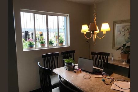 Casa à venda com 3 quartos, 210m² em Jardim America, São Paulo