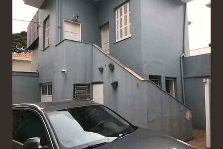 Casa à venda com 210m², 3 quartos e 3 vagas