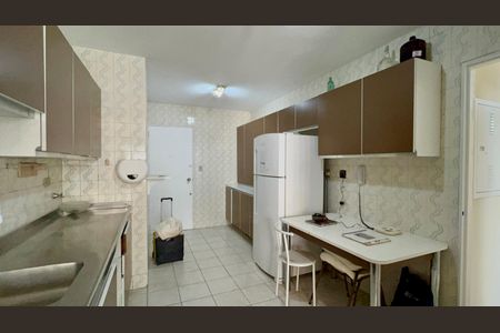Apartamento à venda com 120m², 3 quartos e 1 vaga Apartamento à venda com 120m², 3 quartos e 1 vagaCozinha