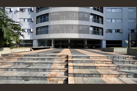Apartamento à venda com 120m², 3 quartos e 1 vaga Apartamento à venda com 120m², 3 quartos e 1 vagaFachada