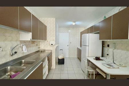 Apartamento à venda com 120m², 3 quartos e 1 vaga Apartamento à venda com 120m², 3 quartos e 1 vagaCozinha