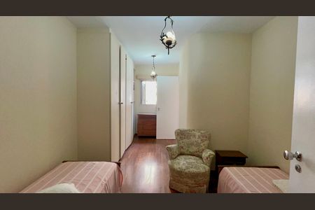 Apartamento à venda com 120m², 3 quartos e 1 vaga Apartamento à venda com 120m², 3 quartos e 1 vagaSuíte 2