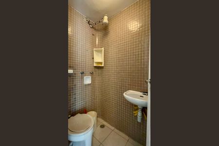 Apartamento à venda com 120m², 3 quartos e 1 vaga Apartamento à venda com 120m², 3 quartos e 1 vagaBanheiro de Serviço