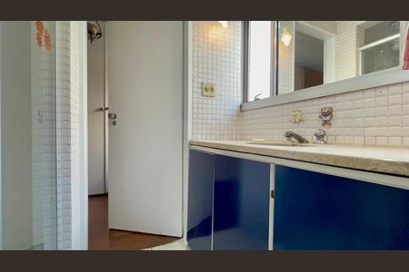 Apartamento à venda com 120m², 3 quartos e 1 vaga Apartamento à venda com 120m², 3 quartos e 1 vagaBanheiro da Suíte 1