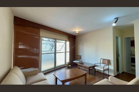 Apartamento à venda com 120m², 3 quartos e 1 vaga Apartamento à venda com 120m², 3 quartos e 1 vagaSala