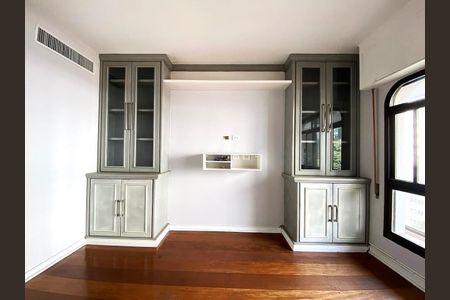 Apartamento à venda com 288m², 3 quartos e 4 vagas