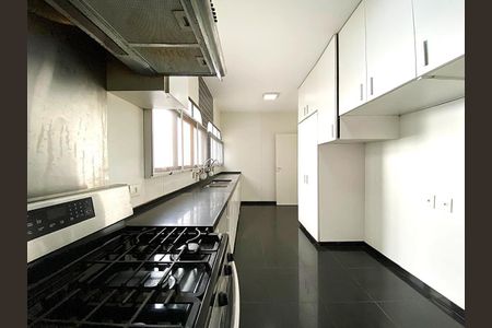 Apartamento à venda com 288m², 3 quartos e 4 vagas