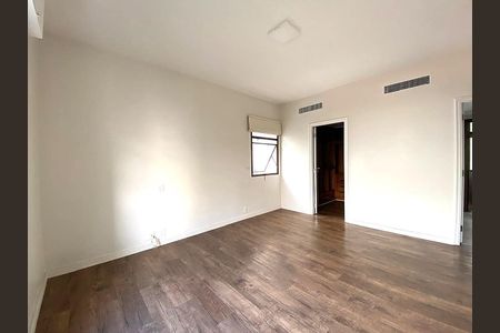 Apartamento à venda com 288m², 3 quartos e 4 vagas