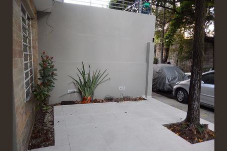 Casa de condomínio à venda com 105m², 3 quartos e 4 vagas
