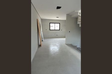 Casa à venda com 120m², 2 quartos e 2 vagas