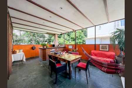 Apartamento à venda com 268m², 5 quartos e 1 vaga