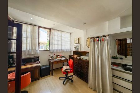 Apartamento à venda com 268m², 5 quartos e 1 vaga