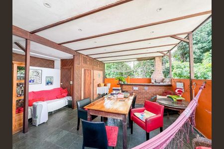 Apartamento à venda com 268m², 5 quartos e 1 vaga