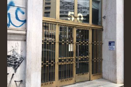 Studio à venda com 33m², 1 quarto e sem vaga Studio à venda com 33m², 1 quarto e sem vagaPlaca