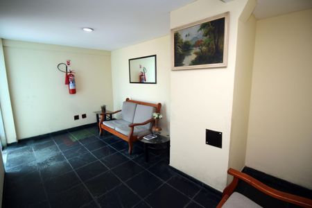 Apartamento à venda com 75m², 2 quartos e 1 vagaÁrea comum - Hall de entrada