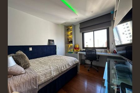 Apartamento à venda com 374m², 4 quartos e 6 vagas