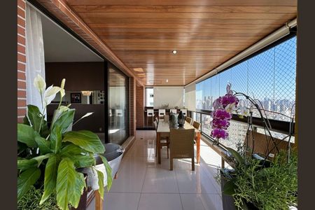 Apartamento à venda com 374m², 4 quartos e 6 vagas