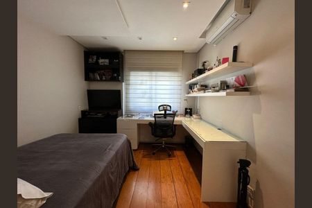 Apartamento à venda com 374m², 4 quartos e 6 vagas