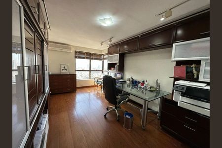 Apartamento à venda com 374m², 4 quartos e 6 vagas