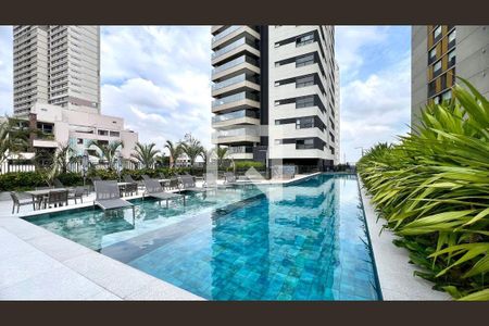 Apartamento à venda com 195m², 3 quartos e 3 vagasÁrea comum - Piscina