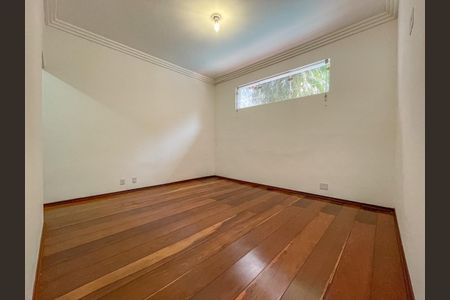 Casa à venda com 3 quartos, 426m² em Vila Valparaíso, Santo André