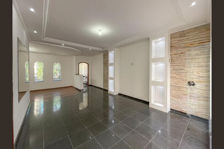 Casa à venda com 3 quartos, 426m² em Vila Valparaíso, Santo André