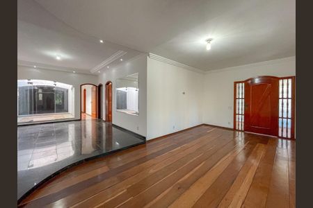 Casa à venda com 3 quartos, 426m² em Vila Valparaíso, Santo André