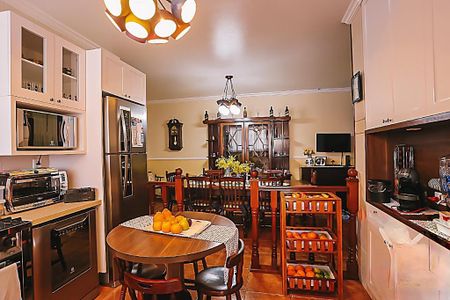 Casa à venda com 379m², 3 quartos e 2 vagas