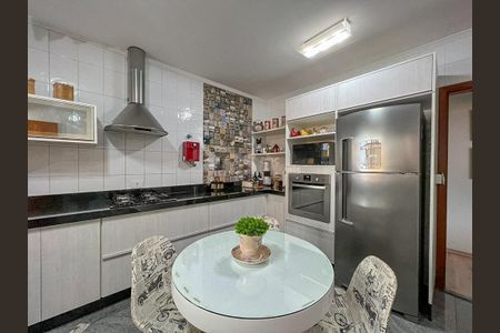 Apartamento à venda com 115m², 3 quartos e 4 vagas