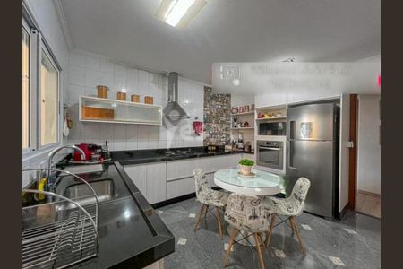 Apartamento à venda com 115m², 3 quartos e 4 vagas