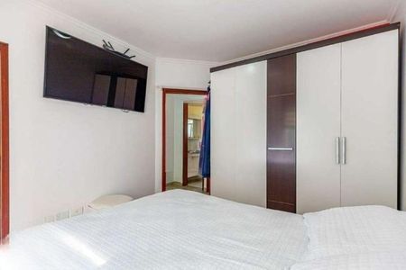 Casa à venda com 4 quartos, 254m² em Pinheirinho, Santo André