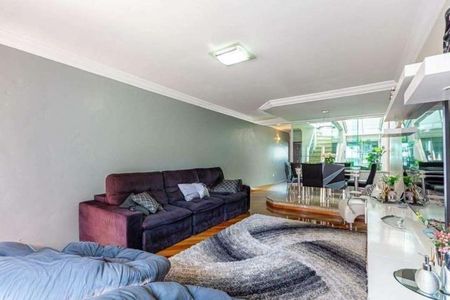 Casa à venda com 4 quartos, 254m² em Pinheirinho, Santo André