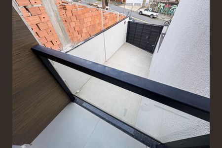 Casa à venda com 70m², 2 quartos e 4 vagas