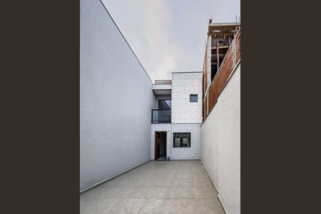 Casa à venda com 70m², 2 quartos e 4 vagas