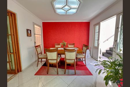 Casa à venda com 4 quartos, 227m² em Vila Scarpelli, Santo André