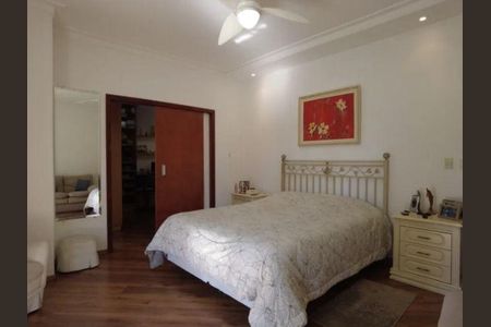 Casa à venda com 360m², 3 quartos e 4 vagas