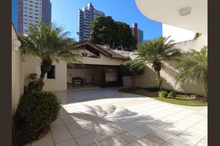 Casa à venda com 360m², 3 quartos e 4 vagas